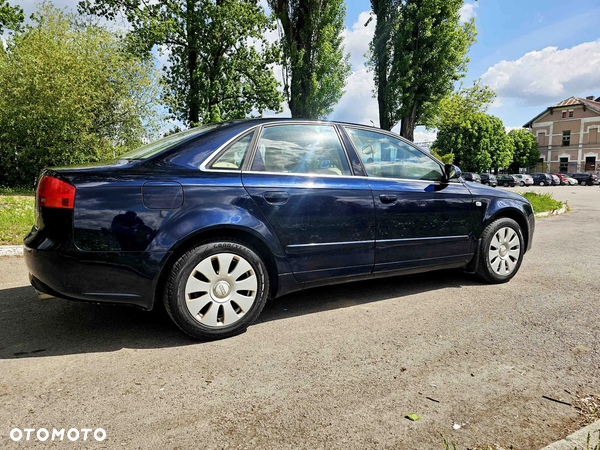 Audi A4 1.8 T quattro