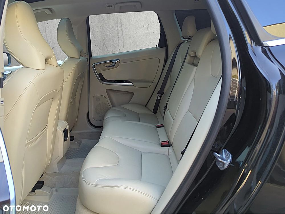 Volvo XC 60 - 13