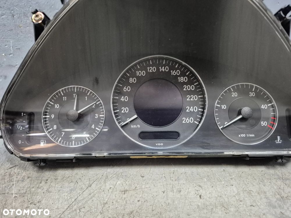 Licznik Zegary Mercedes E W211 2.2CDI A2115402311 - 2