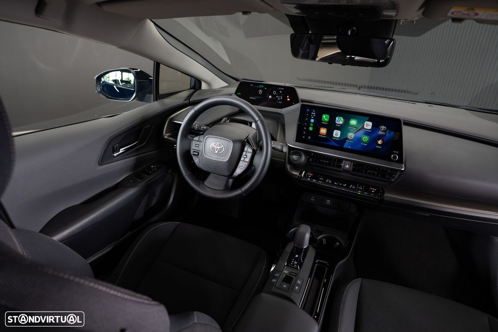 Toyota Prius 2.0 Plug-in Luxury - 12