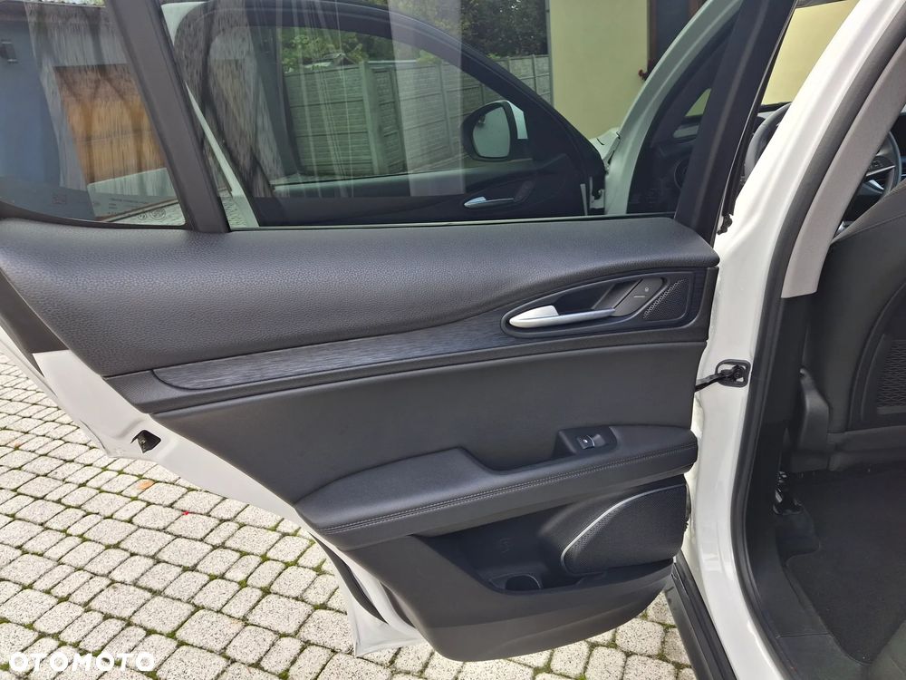 Alfa Romeo Stelvio 2.0 Turbo Business Q4 - 24