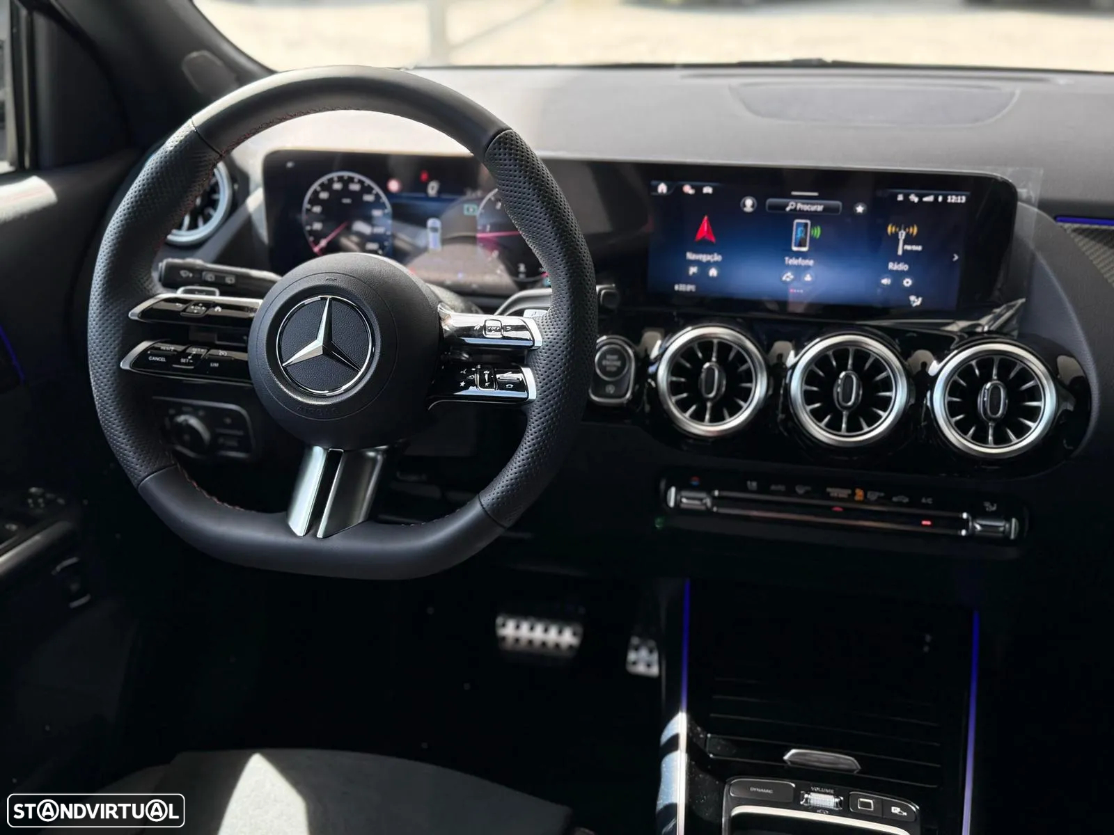 Mercedes-Benz GLA 180 d AMG Line - 12
