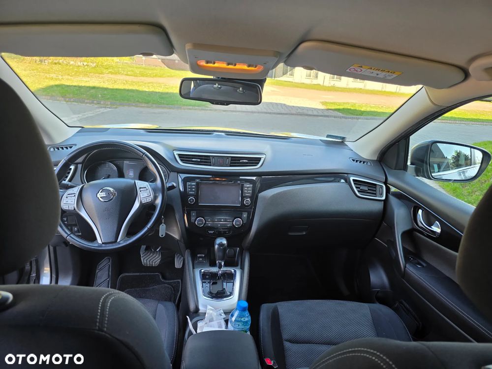 Nissan Qashqai 1.6 DCi Xtronic N-Connecta - 10