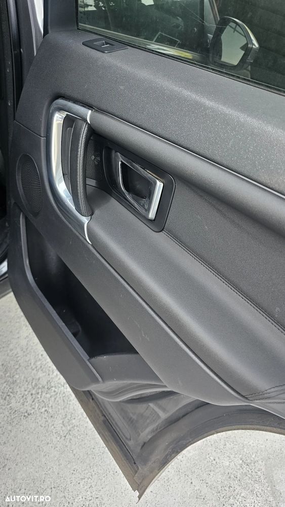 Land Rover Discovery Sport - 25