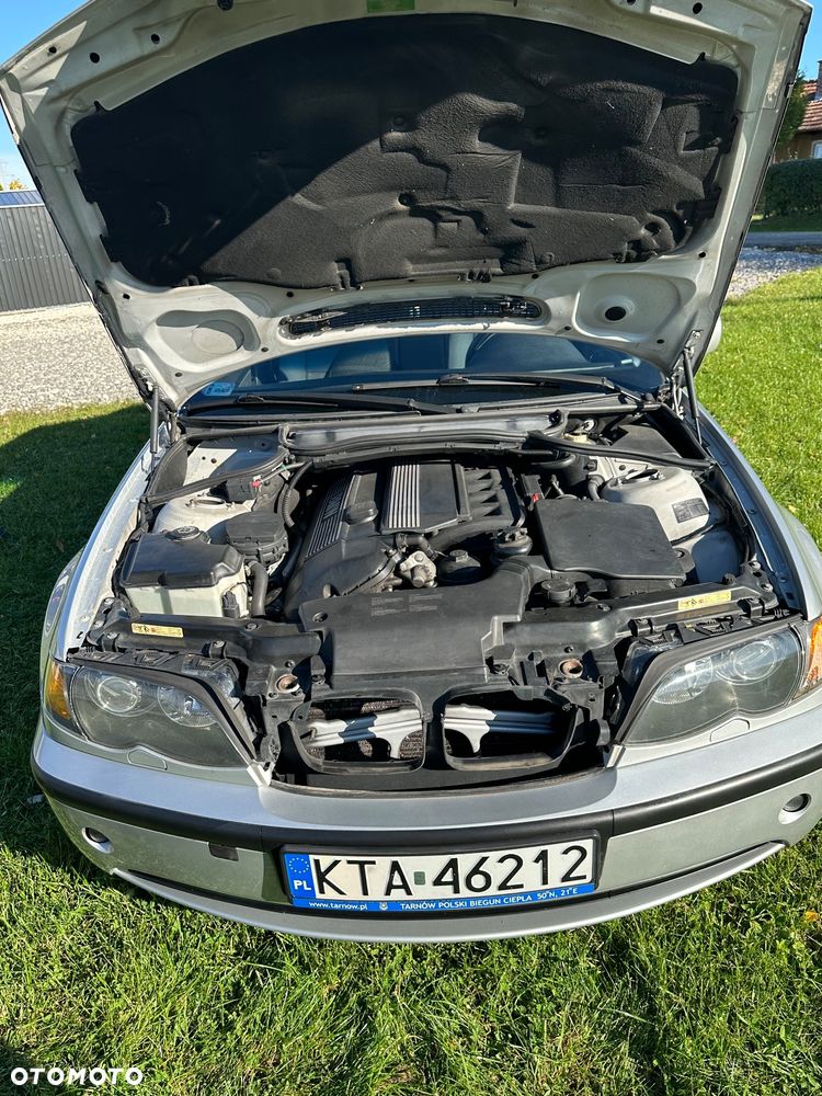 BMW Seria 3 320i - 30