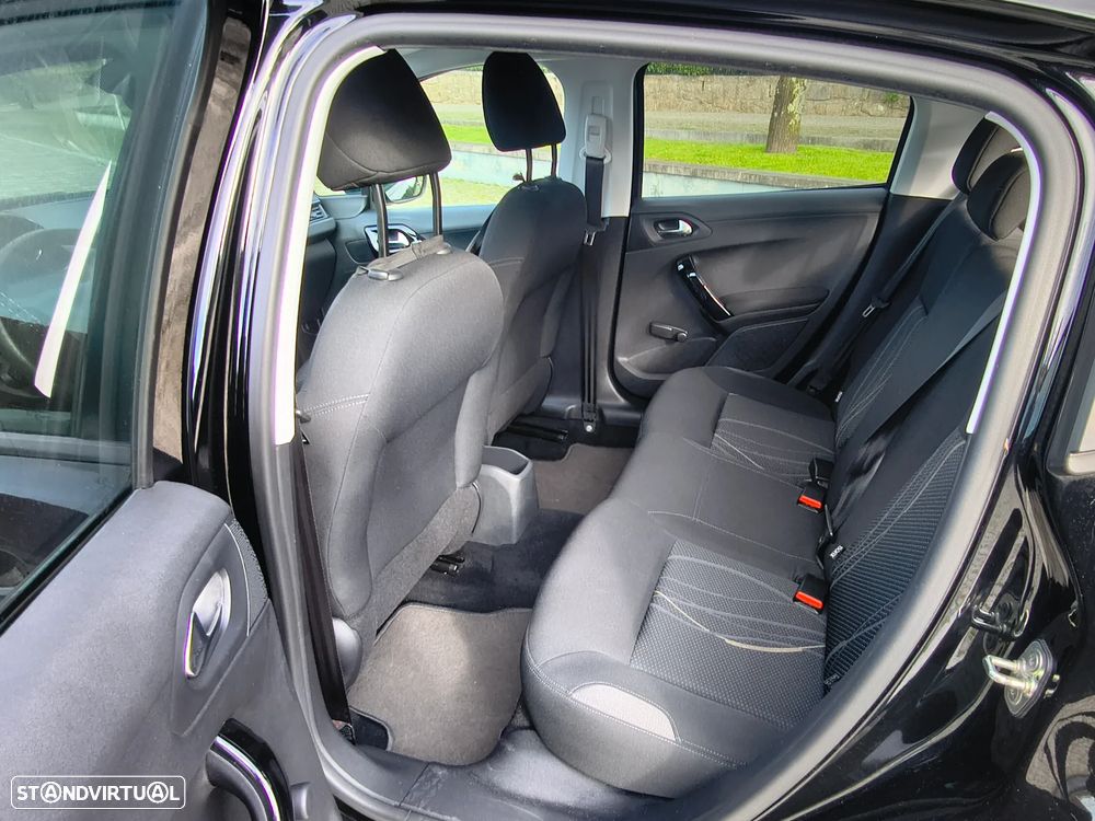 Peugeot 208 1.2 VTi Access - 8