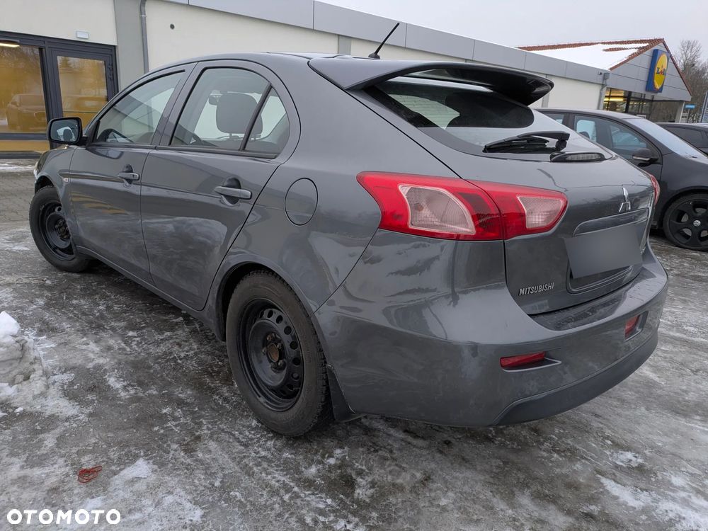Mitsubishi Lancer - 7