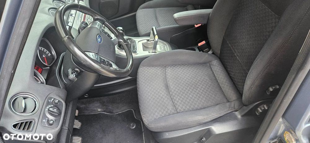 Ford Galaxy 2.0 TDCi Ghia - 12