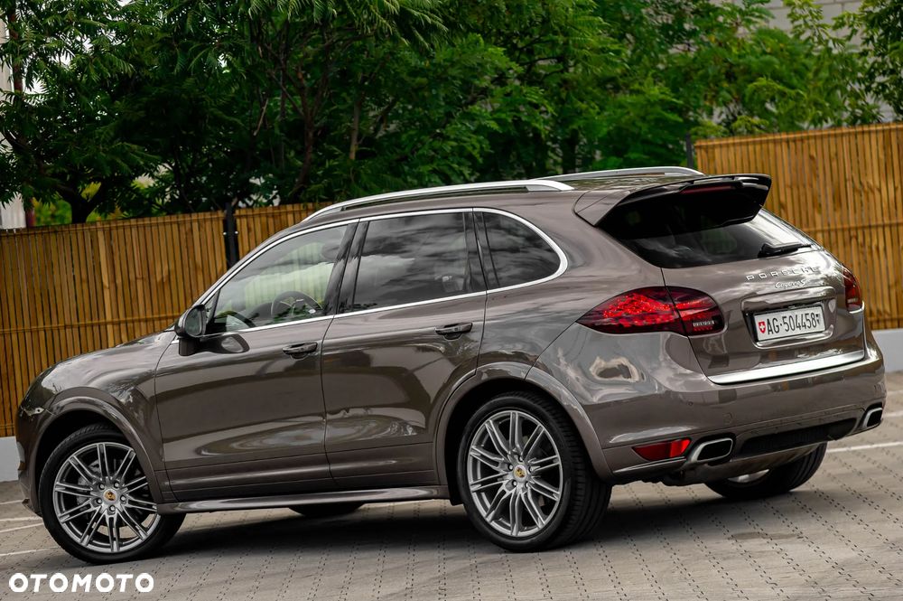 Porsche Cayenne S - 11