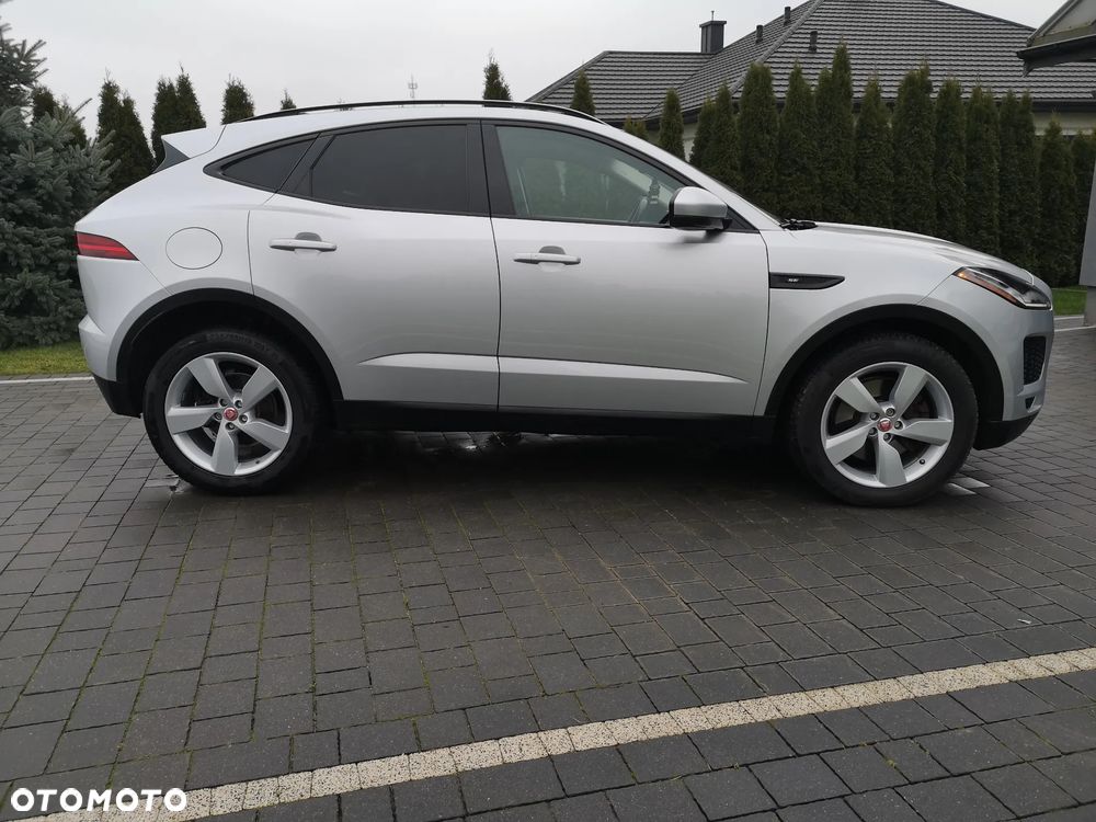 Jaguar E-Pace P250 AWD R-Dynamic SE - 28