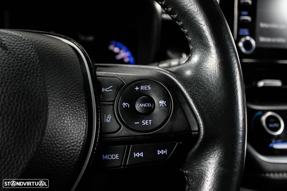 Toyota Corolla Touring Sports 1.8 Hybrid Comfort+P.Sport - 32