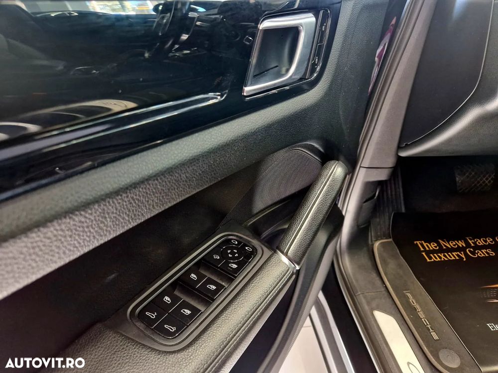 Porsche Cayenne Tiptronic S - 15