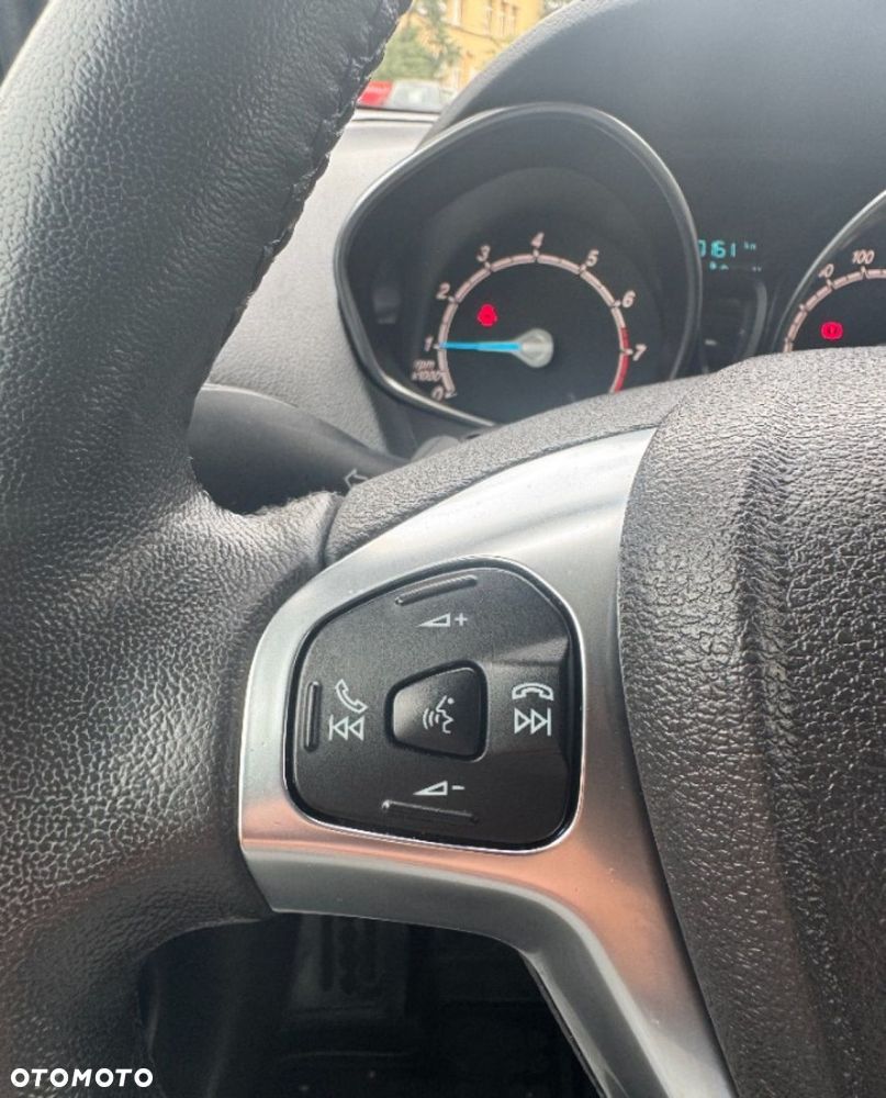 Ford Tourneo Courier - 18