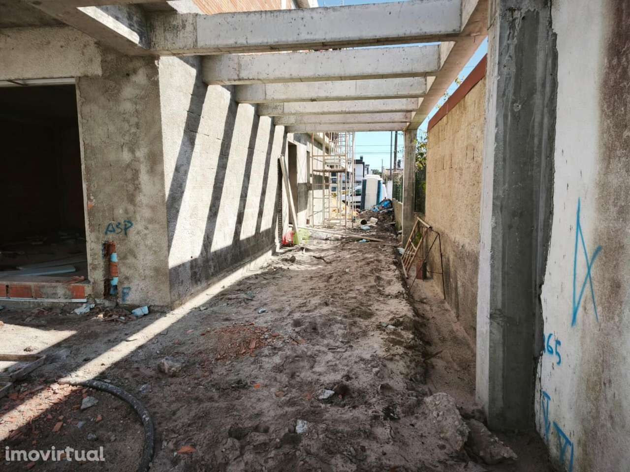 Moradia Geminada T4 com piscina em Fernão Ferro - Grande imagem: 4/10