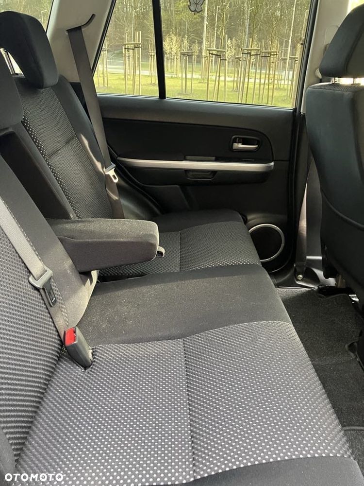 Suzuki Grand Vitara 2.0 - 15