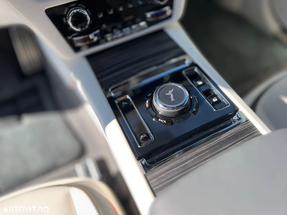 Rolls-Royce Spectre - 27
