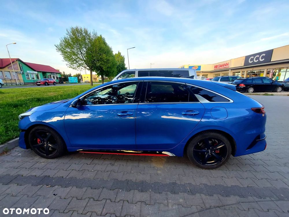 Kia ProCeed 1.6 T-GDI GT DCT - 27