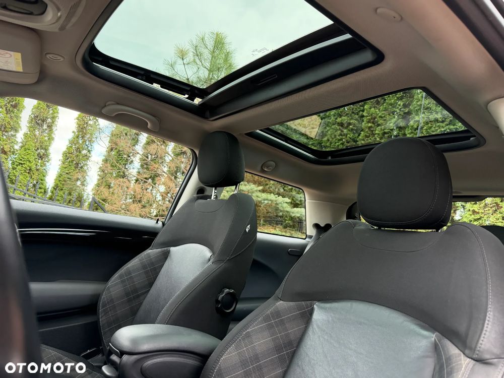 MINI Cooper John Works Trim - 26