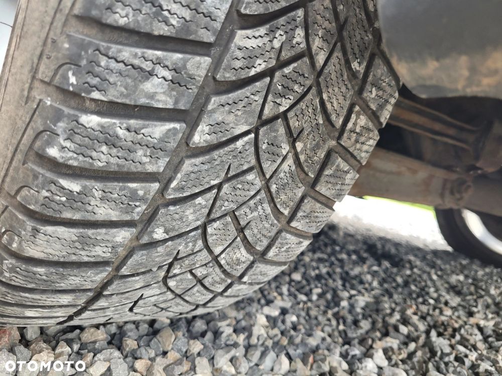 OSŁONY OPONY PRAWA LEWA PRZÓD PRZEDNIA GOODYEAR 225 60 17" 22R ZIMOWE 4MM - 8