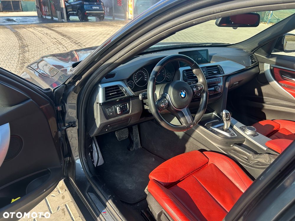 BMW Seria 3 330e iPerformance M Sport Shadow - 22