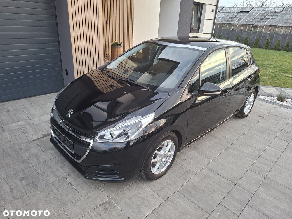 Peugeot 208 - 14