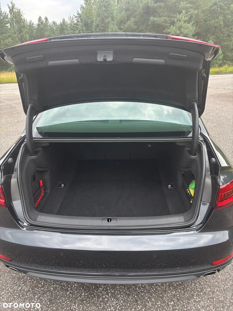 Audi A4 Limousine 2.0 TFSI ultra S tronic sport - 18