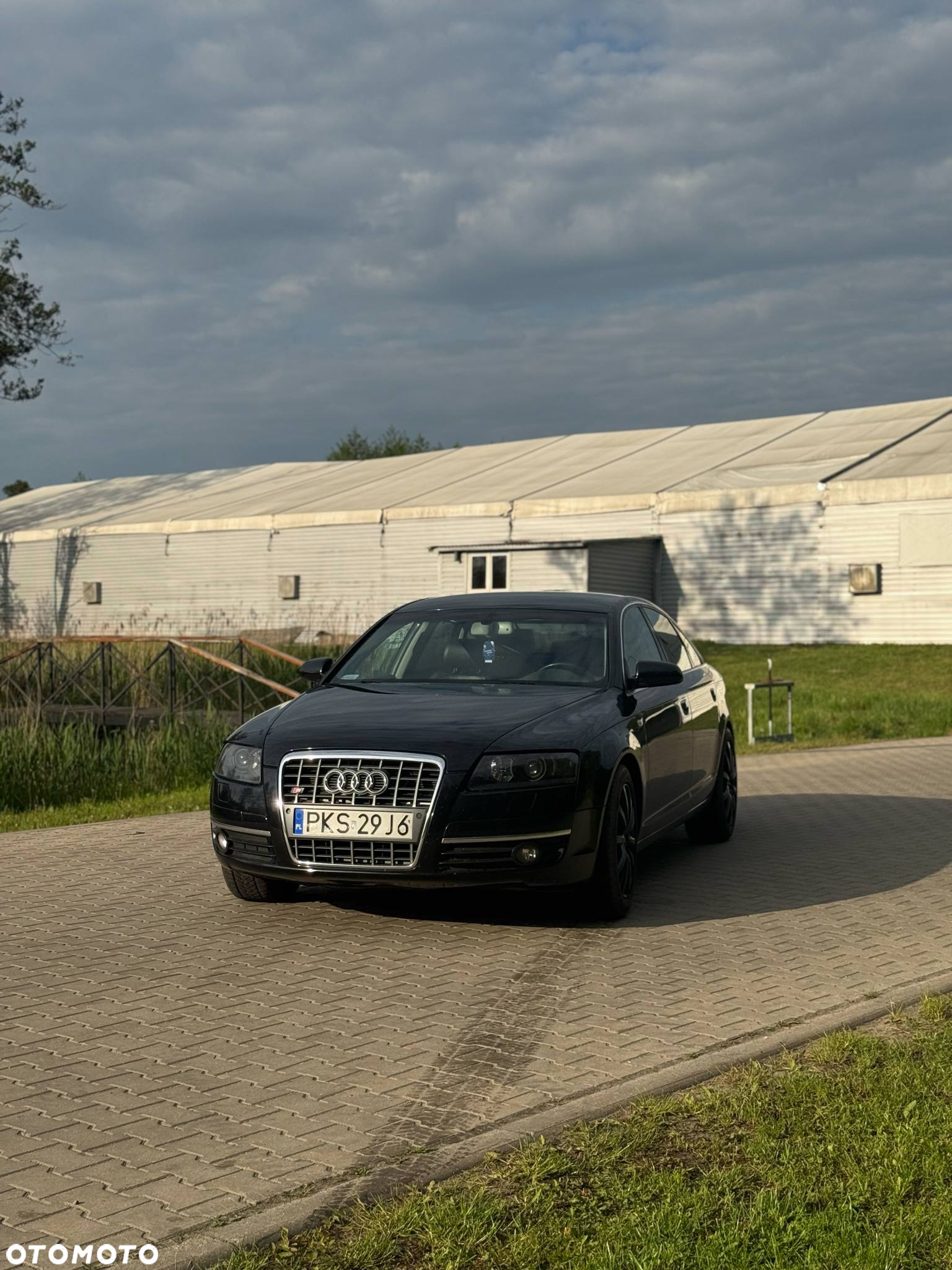 Audi A6 2.4 - 2