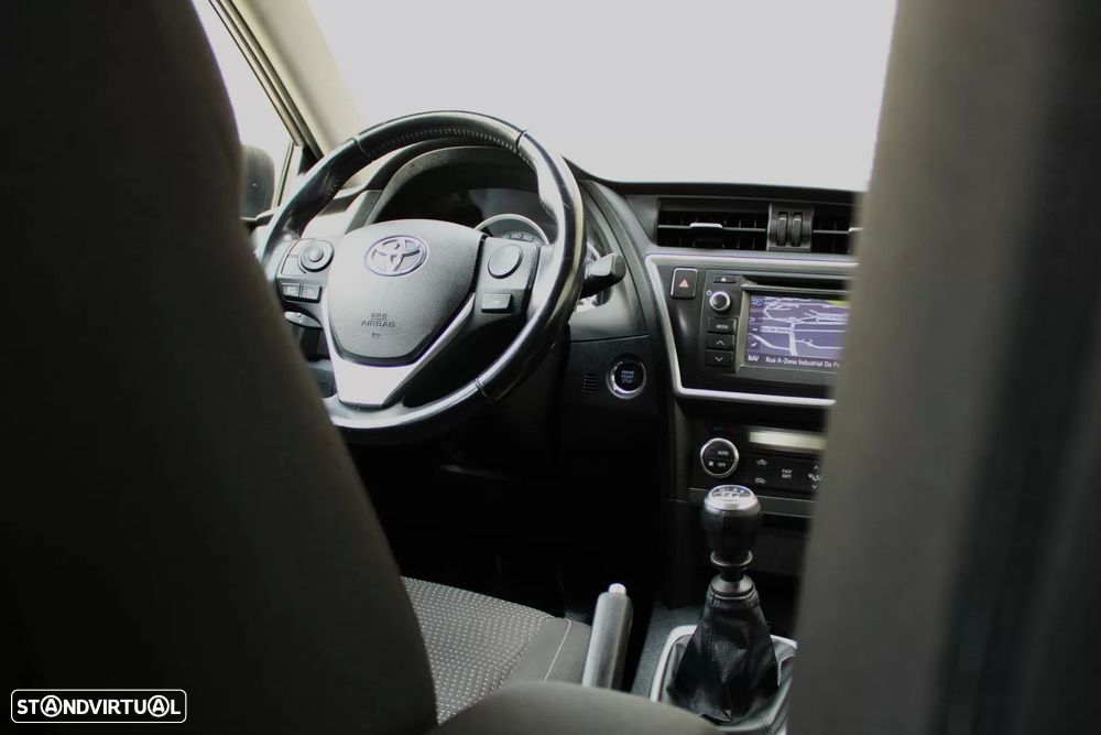 Toyota Auris 1.4 D-4D Exclusive+Navi - 23