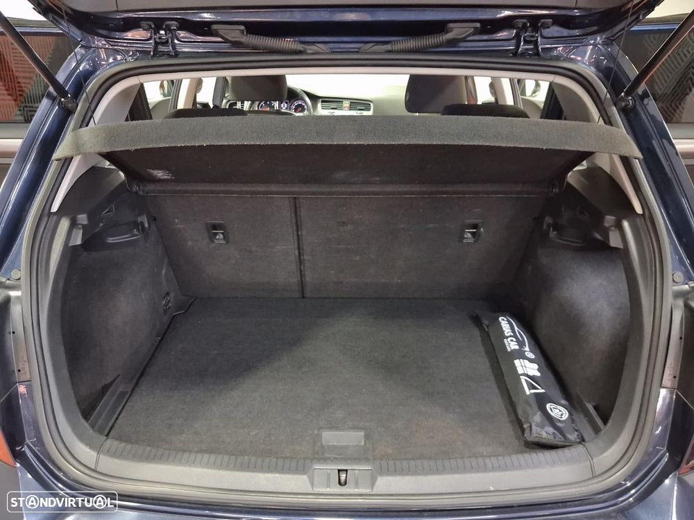 VW Golf - 23