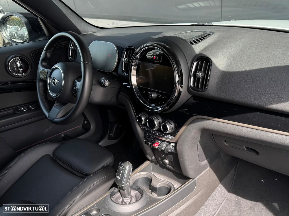 MINI Countryman Cooper ALL4 Classic Auto - 12