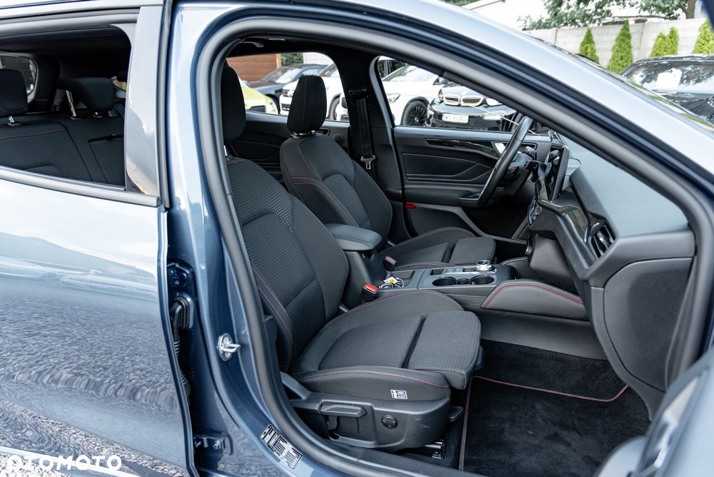 Ford Focus 1.5 EcoBlue Start-Stopp-System ST-LINE - 27
