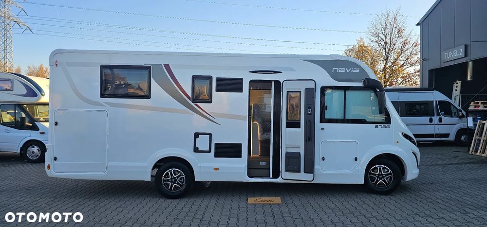 McLOUIS NEVIS 879G - 5