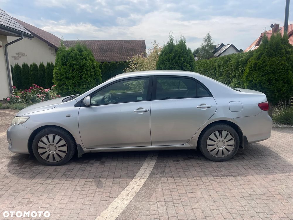 Toyota Corolla - 1