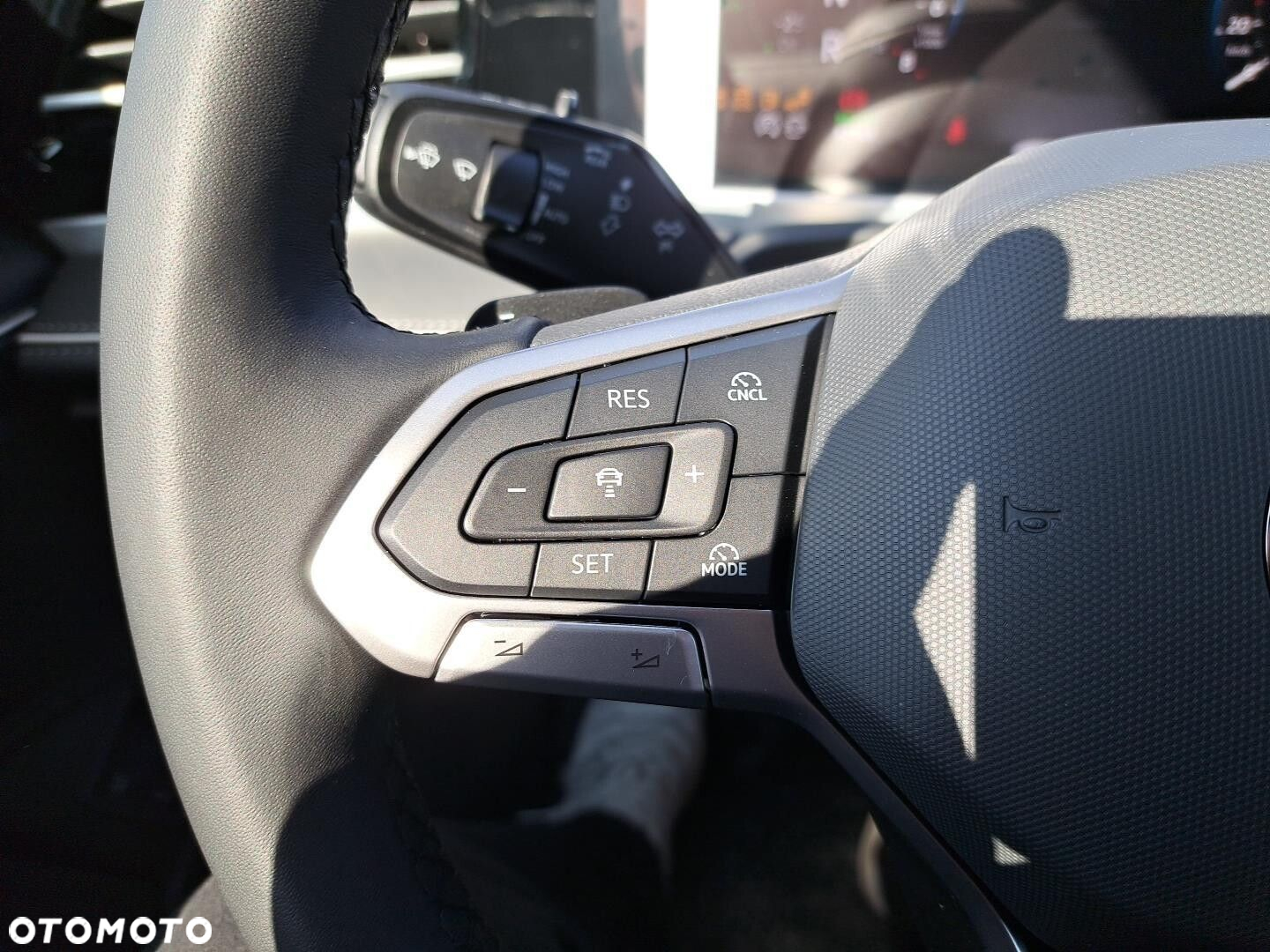 Volkswagen Passat - 33