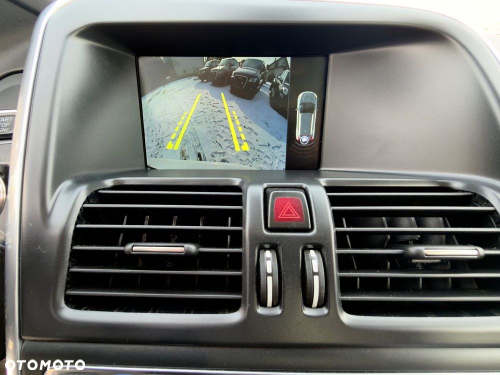 Volvo XC 60 D4 AWD Geartronic Summum - 28