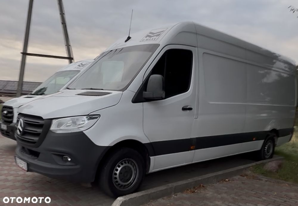 Mercedes-Benz Sprinter - 2