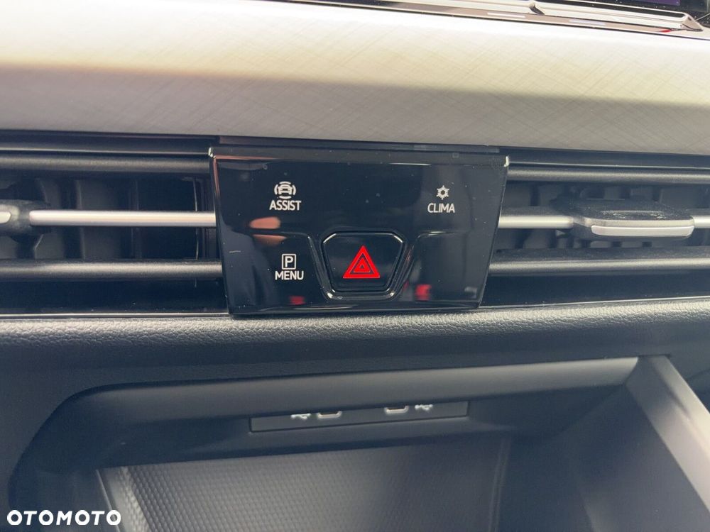 Volkswagen Golf - 24