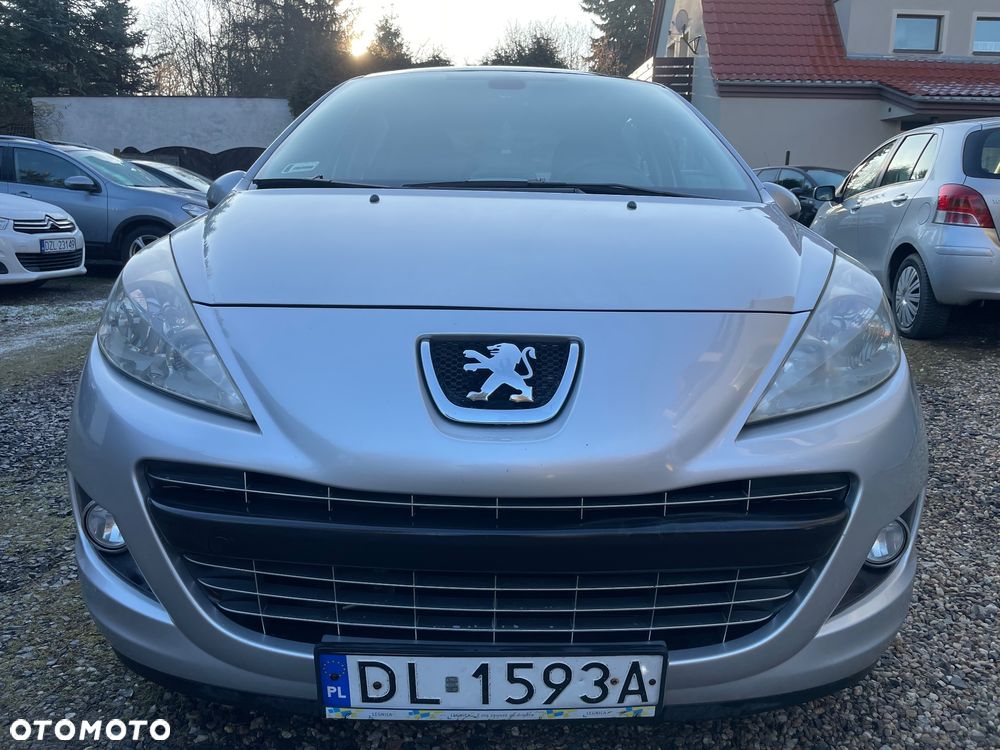 Peugeot 207 HDi FAP 92 Forever - 2