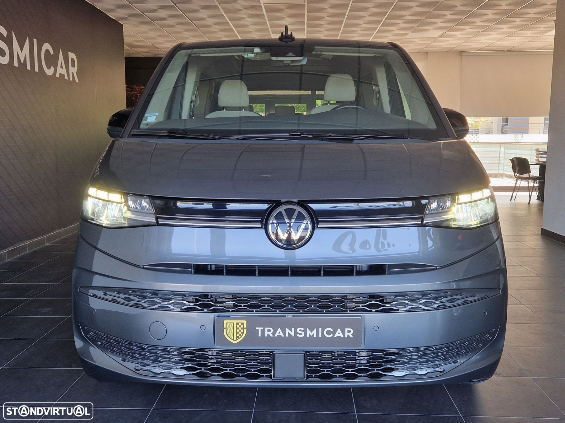 VW Multivan 2.0 TDI Life Longa DSG - 2
