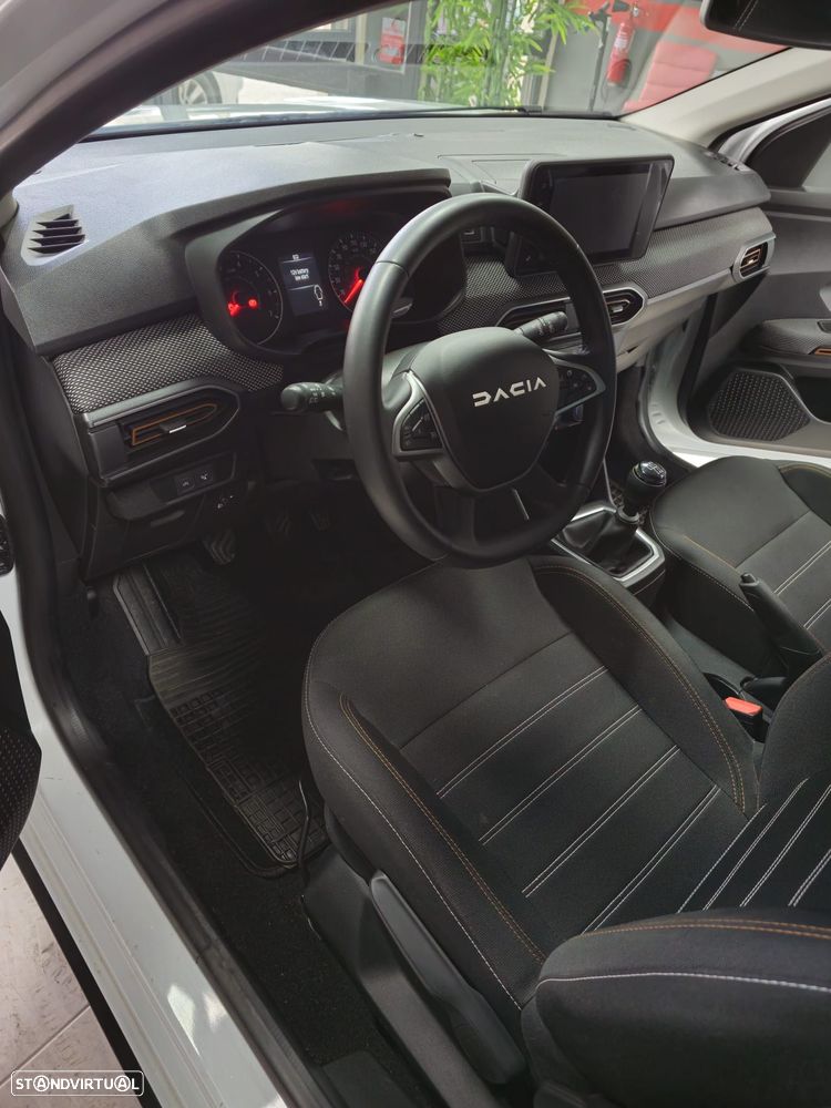 Dacia Sandero ver-1-0-eco--g-expression-bi--fuel - 13