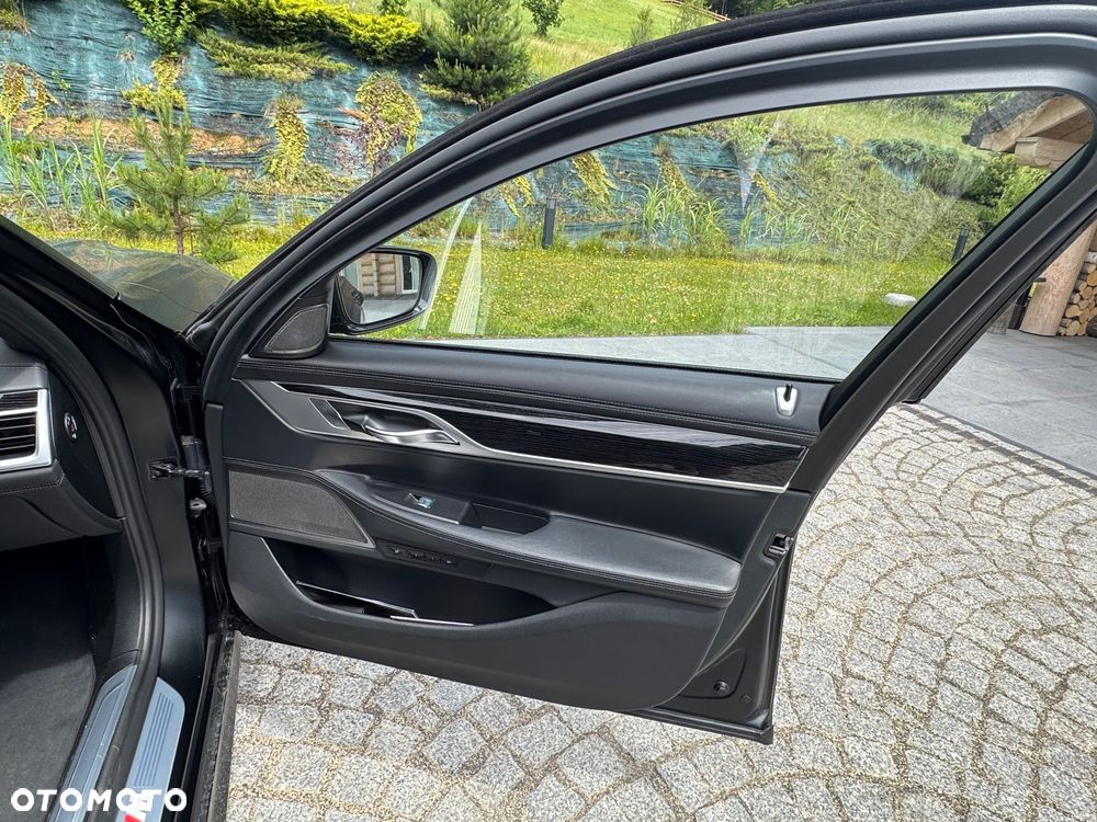 BMW Seria 7 740d xDrive - 3