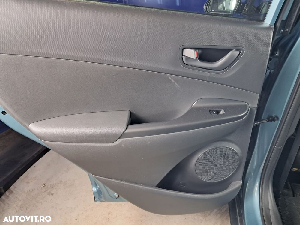 Hyundai KONA - 22