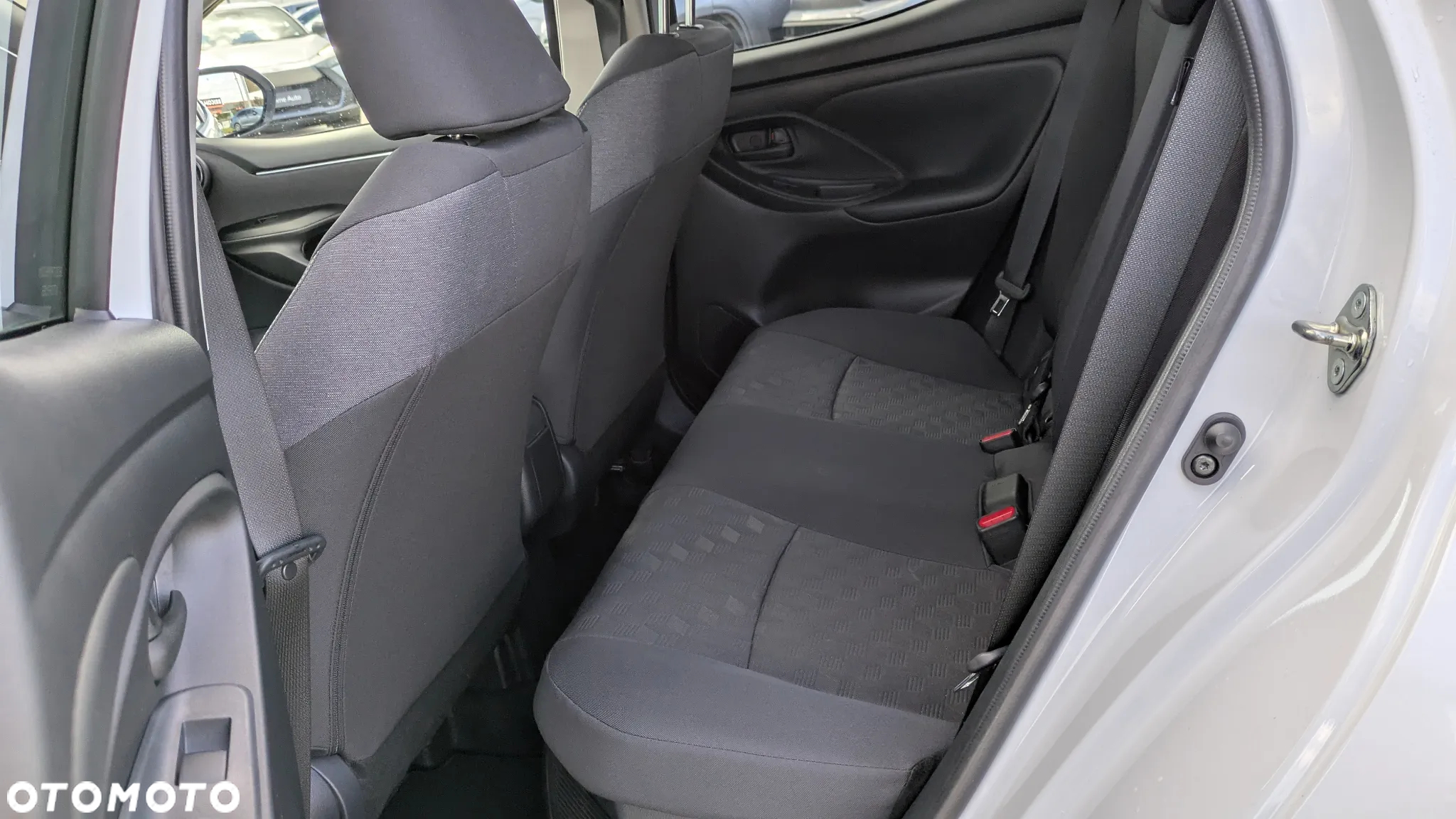 Toyota Yaris Hybrid 1.5 Style - 8