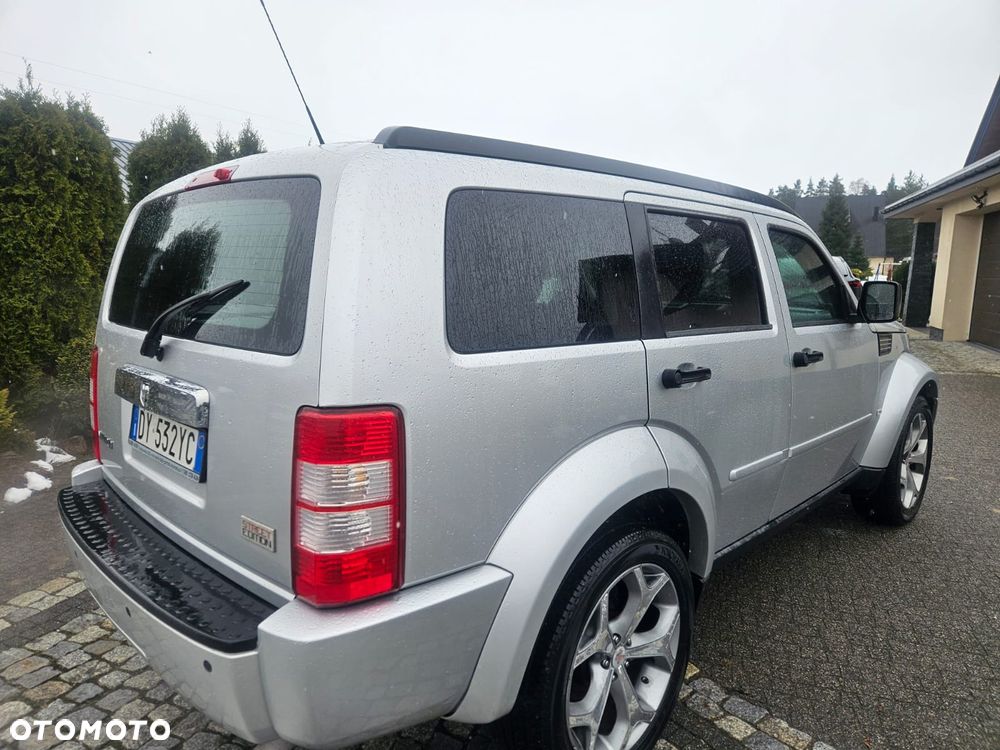 Dodge Nitro - 6