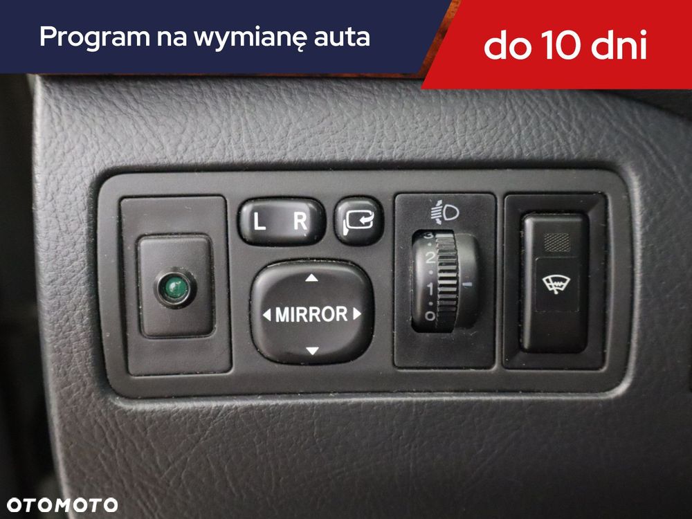 Toyota Avensis - 18