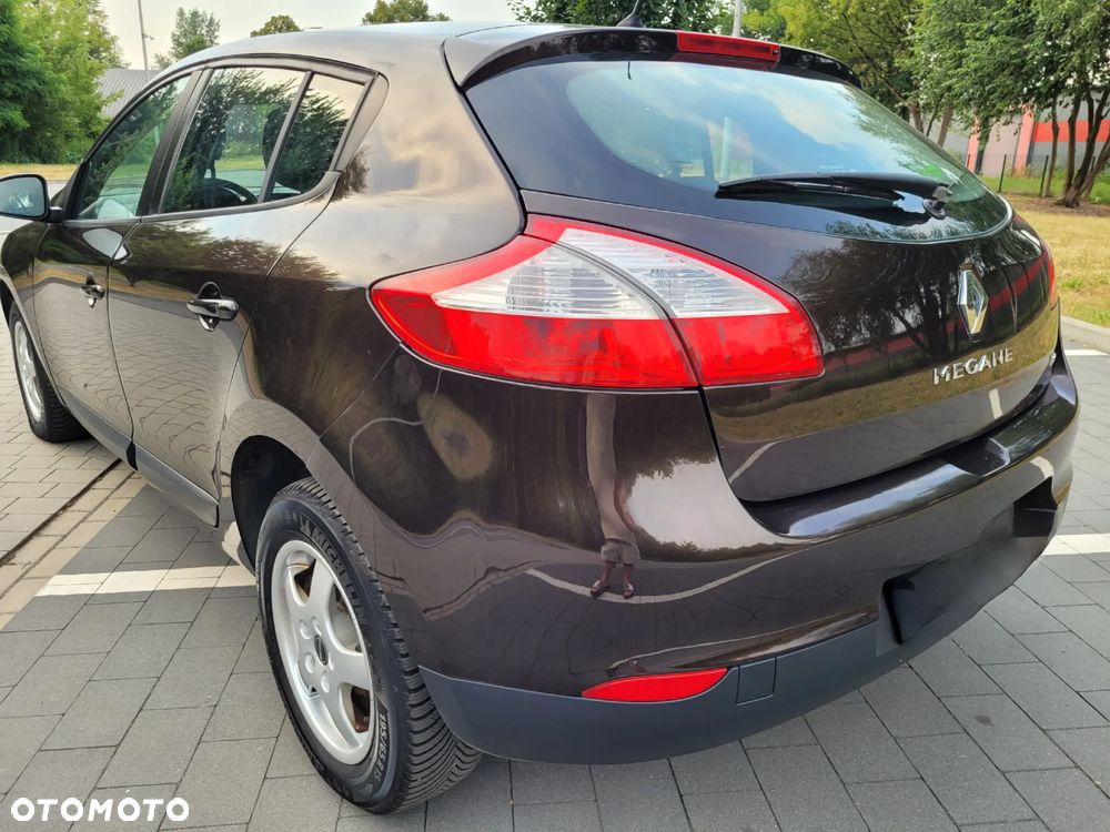 Renault Megane ENERGY TCe 115 Start & Stop Authentique - 9