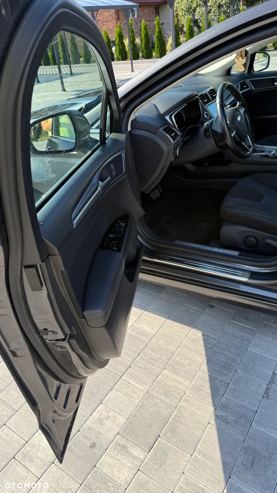 Ford Mondeo 2.0 TDCi Titanium PowerShift - 19