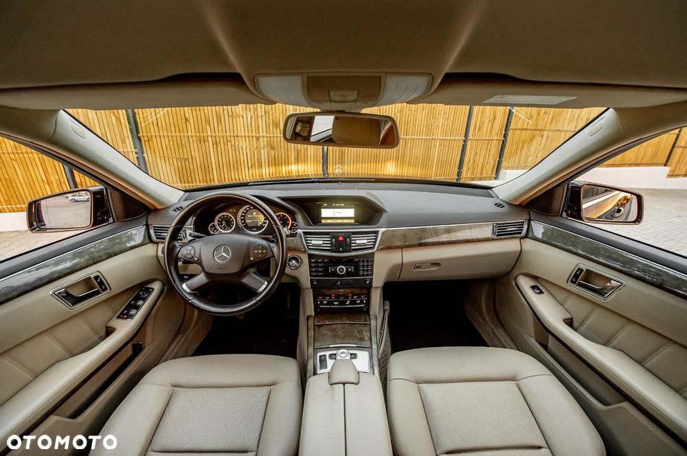 Mercedes-Benz Klasa E 350 CDI BlueEff Elegance - 32