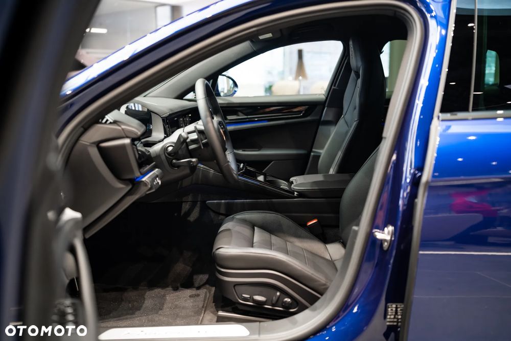 Porsche Panamera 4 - 11