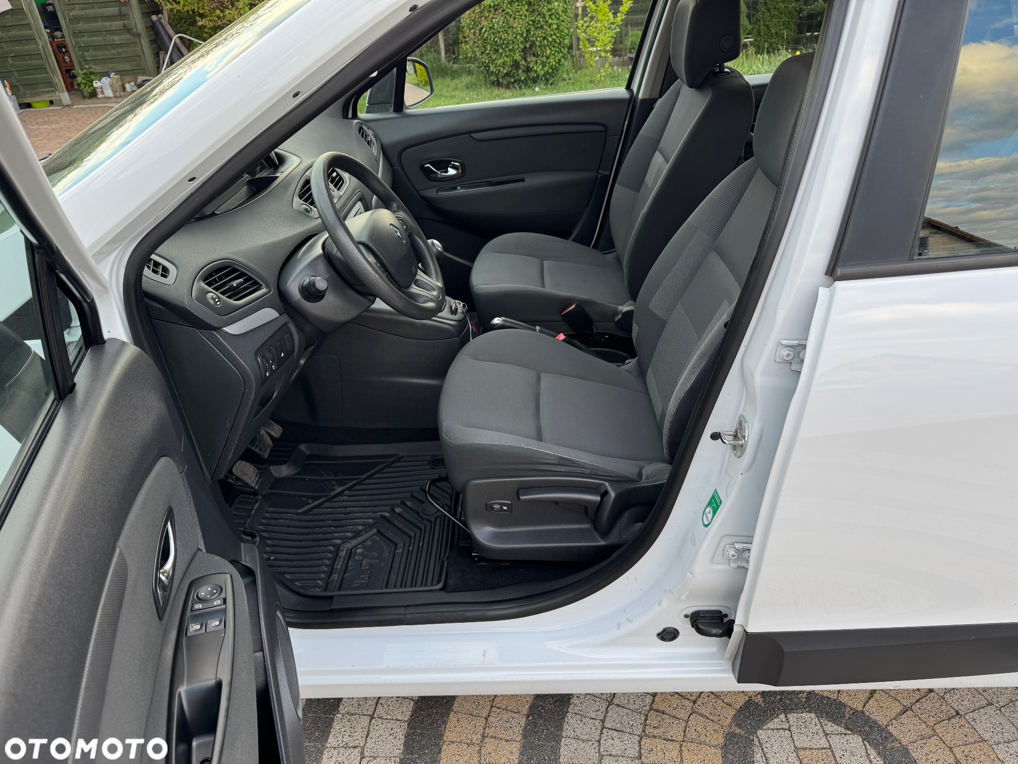Renault Scenic - 29